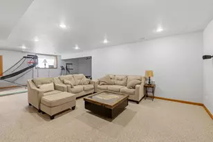 2706 Beechnut Dr, Oshkosh, WI 54904 - Photo 27