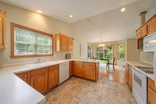 1424 E Keystone Ln, Appleton, WI 54913 - Photo 7