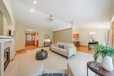 1424 E Keystone Lane, Appleton, WI 54913 - Photo 11