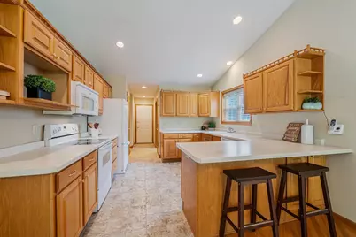 1424 E Keystone Lane, Appleton, WI 54913 - Photo 3
