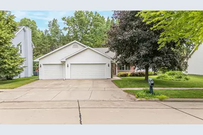 1424 E Keystone Lane, Appleton, WI 54913 - Photo 1