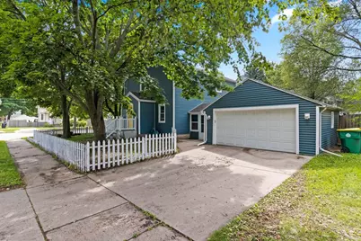 703 Harrison Street, Green Bay, WI 54303 - Photo 3