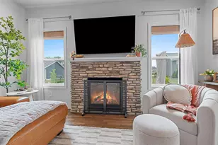2066 W Heron Ln, Appleton, WI 54913 - Photo 5