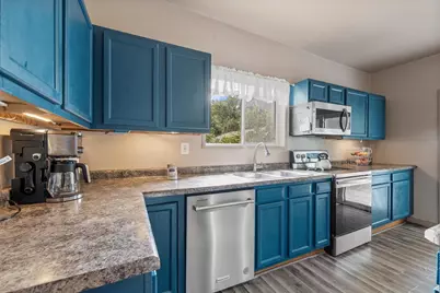 1436 Crooks Street, Green Bay, WI 54301 - Photo 5