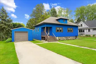 710 Center St, Kewaunee, WI 54216 - Photo 1