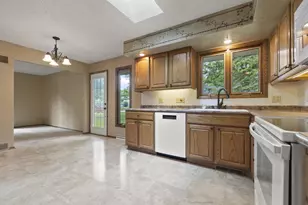 323 Old Pioneer Rd, Fond du Lac, WI 54935 - Photo 29