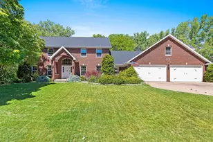 2110 Shady Ln, Green Bay, WI 54313 - Photo 1