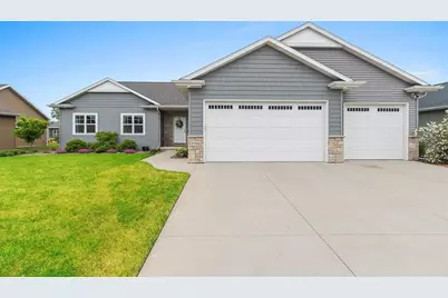 2066 W Heron Lane, Appleton, WI 54913 - Photo 1