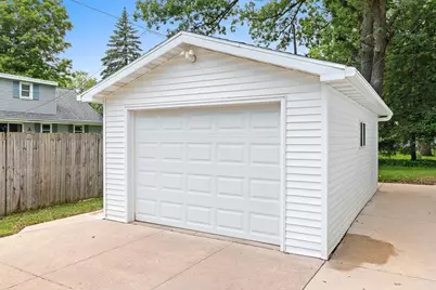 2030 Libal Street, Green Bay, WI 54301 - Photo 7