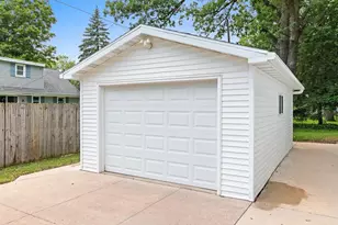 2030 Libal St, Green Bay, WI 54301 - Photo 7