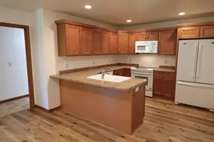 429 Greenbriar Ave, Fond du Lac, WI 54935 - Photo 7