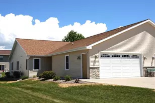 429 Greenbriar Ave, Fond du Lac, WI 54935 - Photo 5