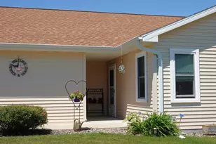 429 Greenbriar Ave, Fond du Lac, WI 54935 - Photo 3