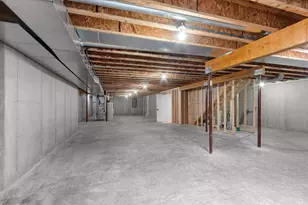 1607 Torchwood Trl, De Pere, WI 54115 - Photo 63