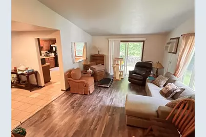 2590 Cherrywood Lane, Green Bay, WI 54304 - Photo 7