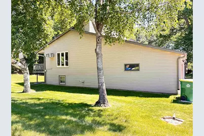 2590 Cherrywood Lane, Green Bay, WI 54304 - Photo 27