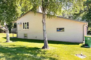 2590 Cherrywood Ln, Green Bay, WI 54304 - Photo 27
