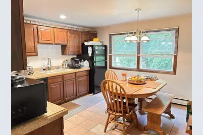 2590 Cherrywood Lane, Green Bay, WI 54304 - Photo 9