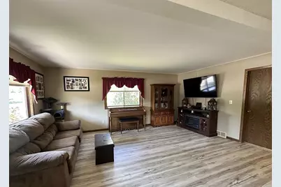 262 Park Avenue, Oconto Falls, WI 54154 - Photo 9
