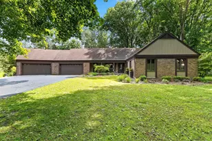 899 Pine Hill Dr, Oneida, WI 54155 - Photo 3