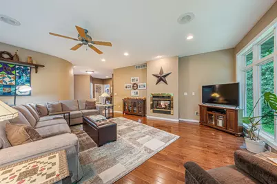 8405 Ridgeview Court, Larsen, WI 54947 - Photo 7