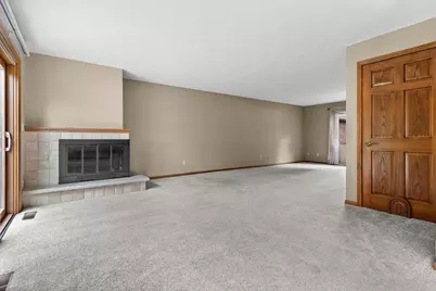 151 Harrys, Appleton, WI 54914 - Photo 21
