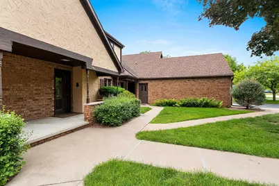 151 Harrys, Appleton, WI 54914 - Photo 7