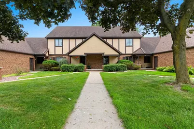 151 Harrys, Appleton, WI 54914 - Photo 5
