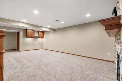 151 Harrys, Appleton, WI 54914 - Photo 51