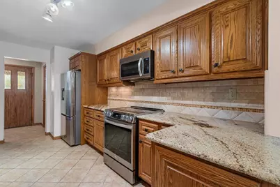 151 Harrys, Appleton, WI 54914 - Photo 17