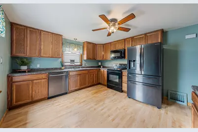 1412 W Spring Street, Appleton, WI 54914 - Photo 3