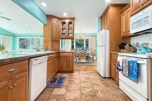923 Barbara Ln, Marinette, WI 54143 - Photo 13