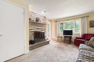 923 Barbara Ln, Marinette, WI 54143 - Photo 15