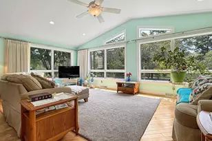 923 Barbara Ln, Marinette, WI 54143 - Photo 9