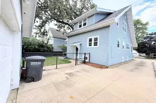 1554 Plummer St, Oshkosh, WI 54902 - Photo 3
