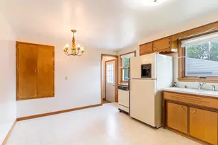 2507 Greenwald St, Green Bay, WI 54301 - Photo 9