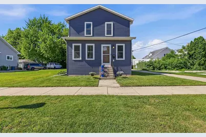 15 W Bank Street, Fond du Lac, WI 54935 - Photo 1