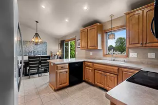 3166 Egan Ln, Green Bay, WI 54311 - Photo 15