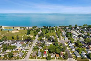 2009 S 10th St, Manitowoc, WI 54220 - Photo 3