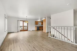 2009 S 10th St, Manitowoc, WI 54220 - Photo 7