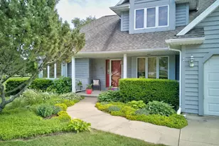 109 Old Orchard Ln, Neenah, WI 54956 - Photo 3