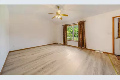 225 E Center Street, Wautoma, WI 54982 - Photo 15
