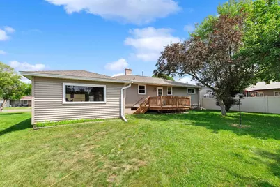 411 45th Avenue, Menominee, MI 49858 - Photo 5