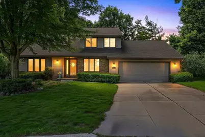 2641 Poplar Springs Circle, Green Bay, WI 54304 - Photo 3