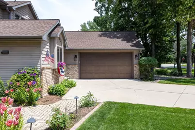 2238 Woodlawn Lane, Appleton, WI 54914 - Photo 3
