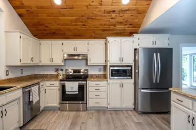 2238 Woodlawn Lane, Appleton, WI 54914 - Photo 7