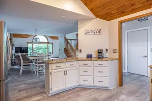 2238 Woodlawn Ln, Appleton, WI 54914 - Photo 9