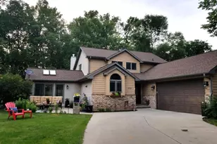 2238 Woodlawn Ln, Appleton, WI 54914 - Photo 5
