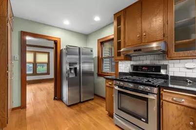 1863 Doty Street, Oshkosh, WI 54902 - Photo 3