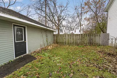 1133 Algoma Boulevard, Oshkosh, WI 54901 - Photo 51